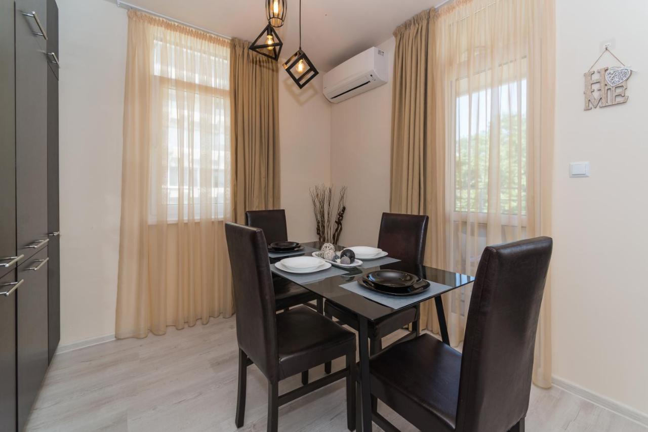 Alma Apartment - Stylish 1Bd Flat With Balcony By Flat Mаnager พลอฟดิฟ ภายนอก รูปภาพ