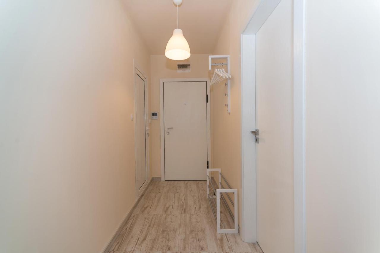 Alma Apartment - Stylish 1Bd Flat With Balcony By Flat Mаnager พลอฟดิฟ ภายนอก รูปภาพ
